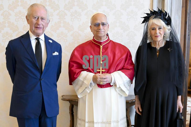 Italy, Rome, Vatican 2025/10/23  Pope Leo XIV receives King Charles III and Queen Camilla of the United Kingdom 
Photograph by VATICAN MEDIA/ Catholic Press Photo RESTRICTED TO EDITORIAL USE - NO MARKETING - NO ADVERTISING CAMPAIGNS. (Photo by Simone Risoluti / ipa-agency.net/IPA/Sipa USA)