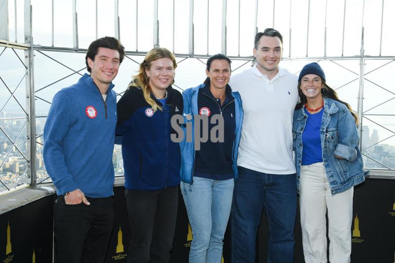 NY: Brittany Bowe, Alex Ferriera, Dani Aeavich, Jack Wallace and Sydney Peterson Light the Empire State Building