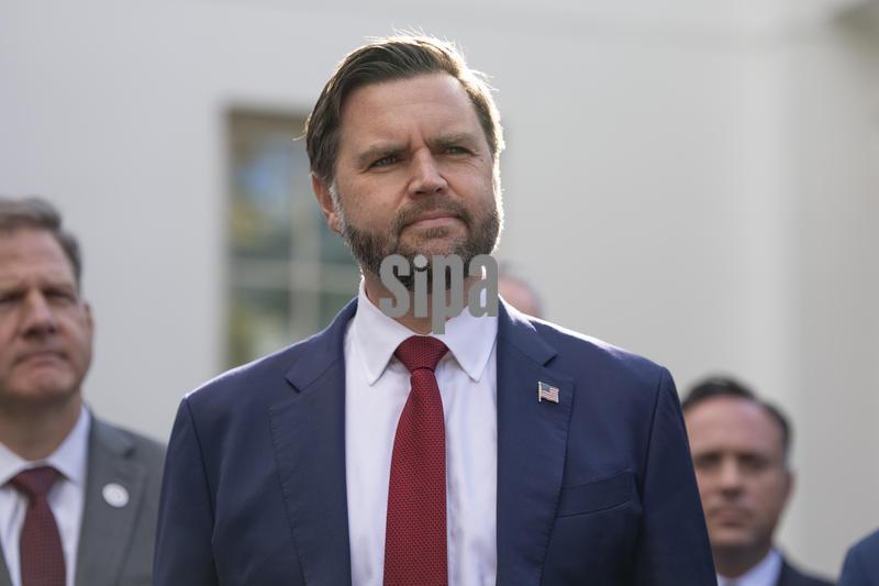 VP Vance, Secretary Duffy, Airline Executives on Government Shutdown