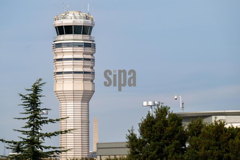 DC: Flight Cancellations Begin as Shutdown Continues