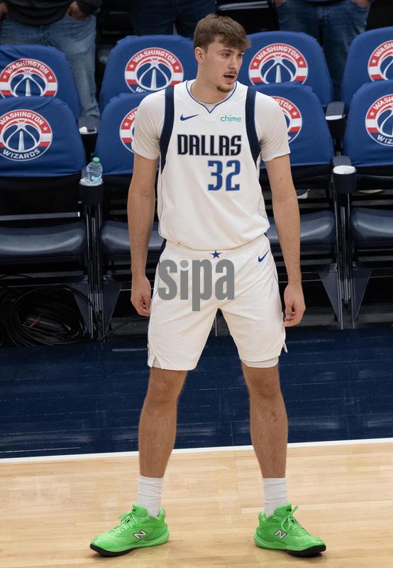  DC: NOV 8 Dallas Mavericks at Washington Wizards