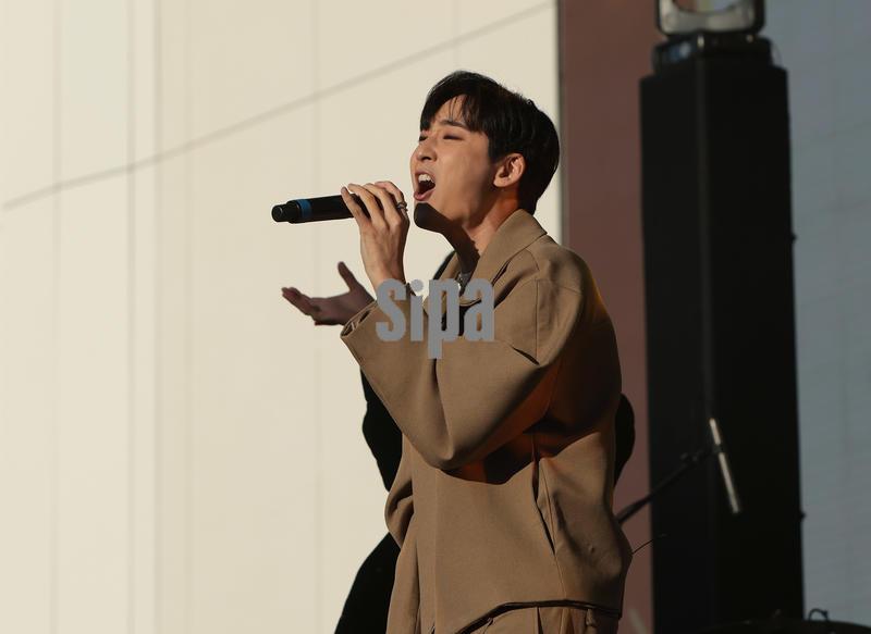 iHeartRadio 102.7 KIIS FM's Jingle Ball 2025 - Pre-Show Village