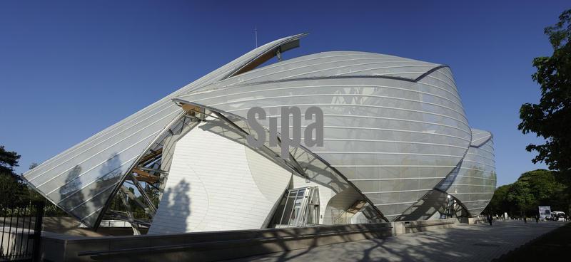 FRANCE, PARIS (75) BOIS DE BOULOGNE, LOUIS VUITTON FOUNDATION, BY THE ARCHITECT FRANK GEHRY