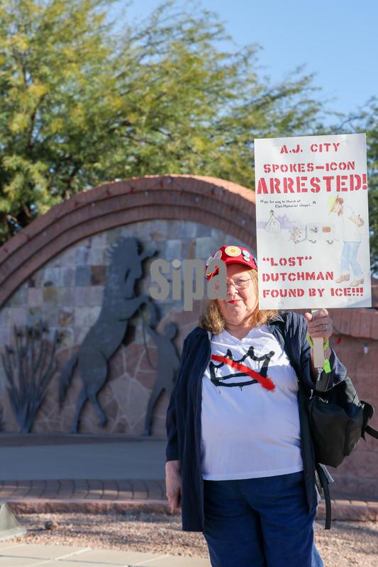 AZ: Protesters speak out against ICE amid Holidays

































































