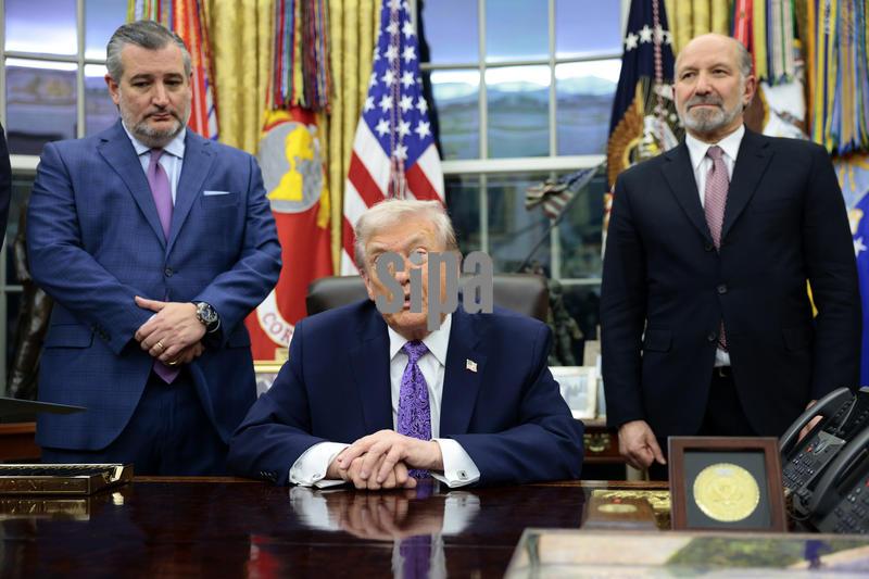 US President Donald J. Trump delivers remarks during a signing ceremony in the Oval Office