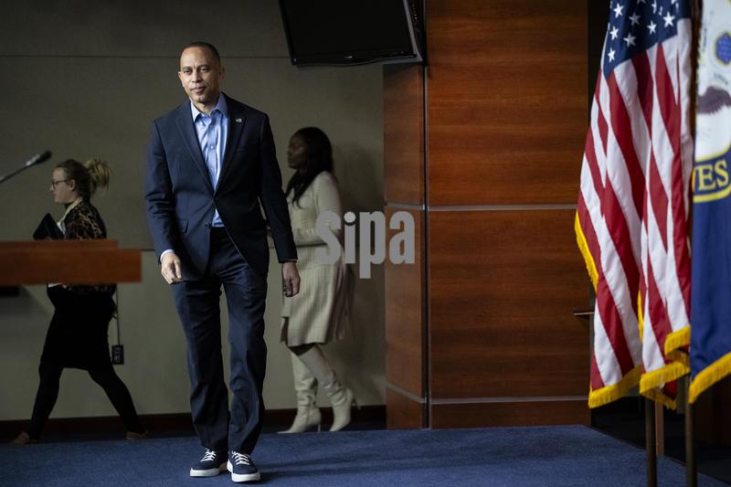 DC: U.S. Congress, House Democrat Leader Jeffries Press Conference