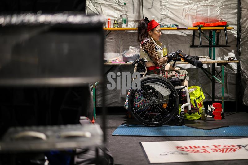 Germany: Paraplegic acrobat Pan