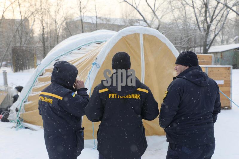 Heating tent set up in Lisovyi residential area of Kyiv