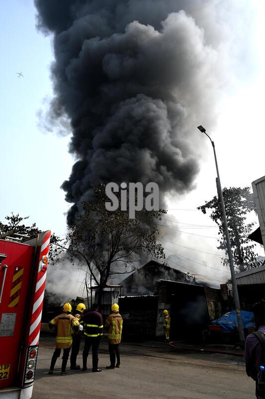 India: Massive Fire Erupts At Chemical Company In MIDC Pawane, Fire Tenders On Spot