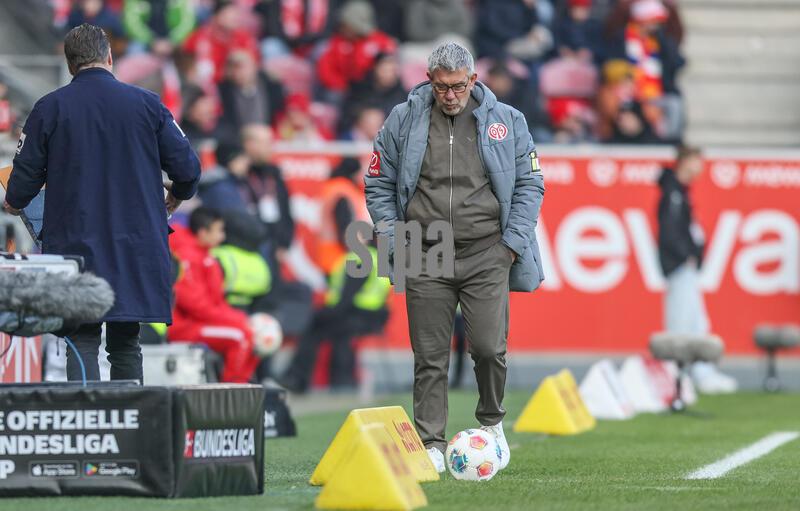 GER, Mainz, FSV Mainz 05 vs VfL Wolfsburg, Bundesliga, Fussball, DFB, Spielzeit 2025/2026, MEWA Arena, 19. Spieltag