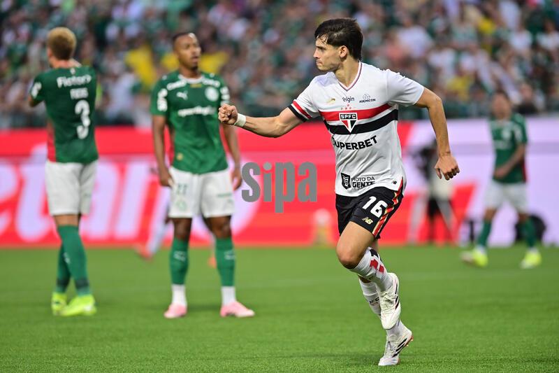 Match between PALMEIRAS X SAO PAULO for the Campeonato Paulista (Sao Paulo State Championship)