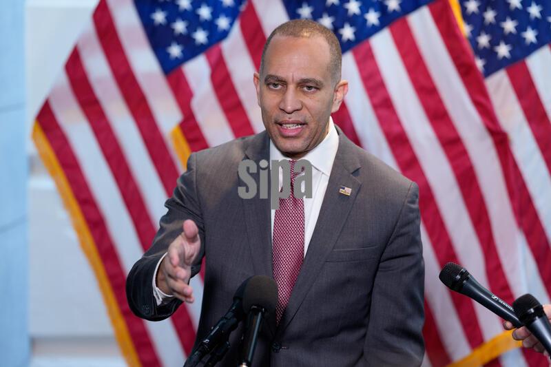 DC: House Minority Leader Hakeem Jeffries Holds Press Conference 