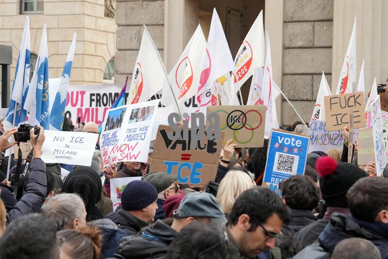 Manifestazione: Ice a Milano? No Grazie'