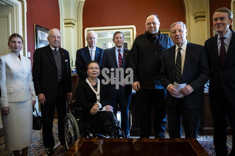 DC: U.S. Congress, Senators meet with Ukraine Parliament Speaker
