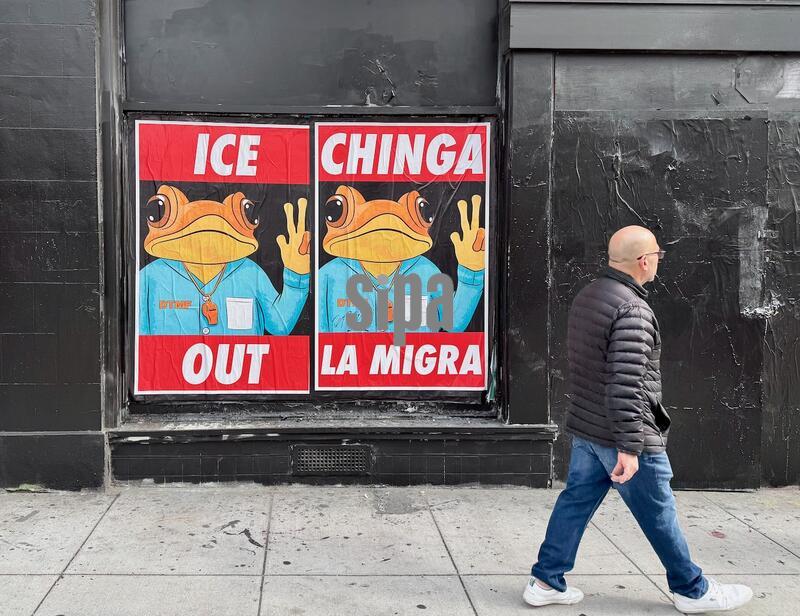 CA: Anti ICE Poster in San Francisco