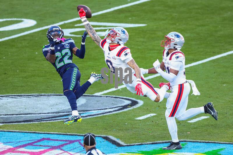 New England Patriots Cornerback #0 Christian Gonzalez breaks up a pass during the second quarter of Super Bowl LX at Levi’s Stadium in Santa Clara, California on February 8, 2026. Super Bowl LX takes place on February 8, 2026 between the New England Patriots and the Seattle Seahawks. (Photo by Kindell Buchanan/Sipa USA)