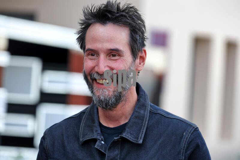 Bahrain Grand Prix F1: Keanu Reeves interviewed by Lawrence Barretto 