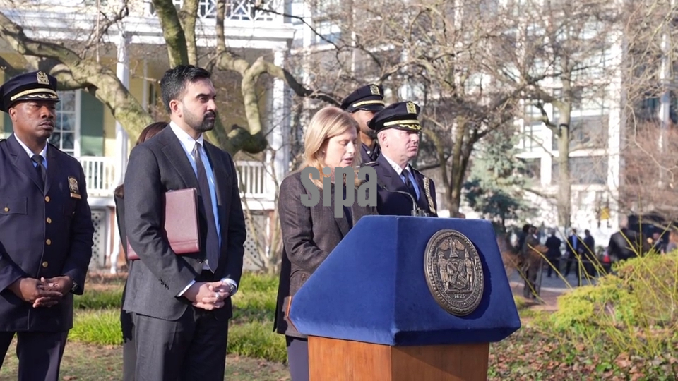 Mayor Mamdani holds press conference at Gracie Mansion with NYPD Commissioner Jessica Tisch