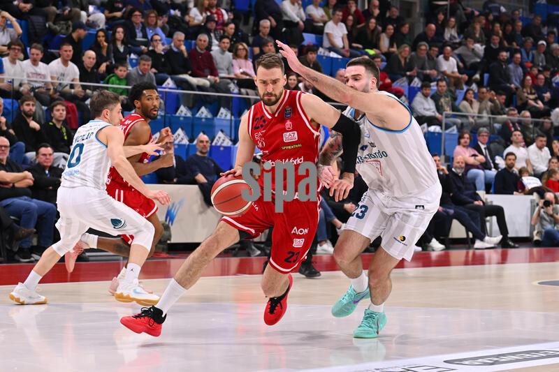 EA7 Emporio Armani Olimpia Milano - Acqua San Bernanrdo Cantu'  - Campionato italiano Basket 2025/2026