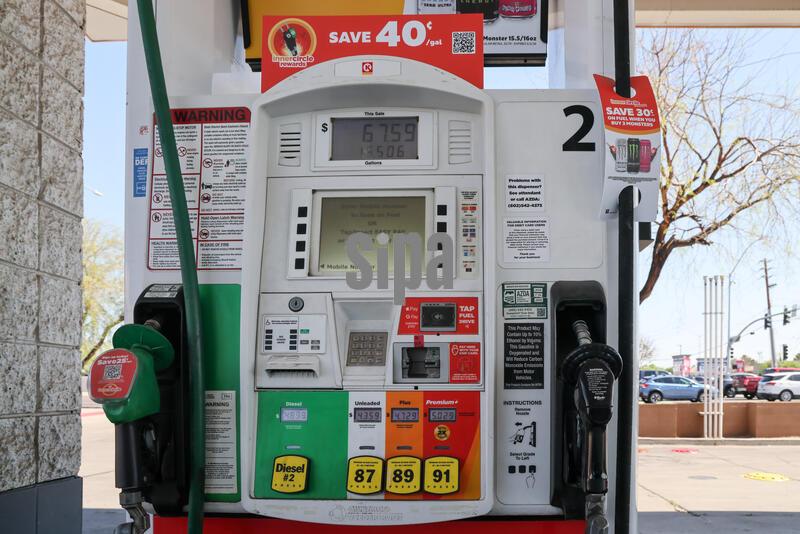 AZ: Gas prices spike due to conflict in Iran



















































