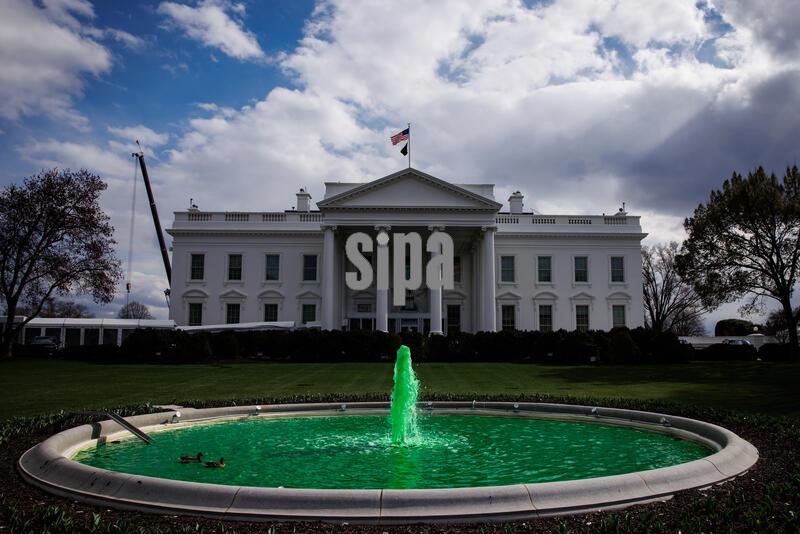 DC: White House Fountain Dyed Green for St. Patrick’s Day