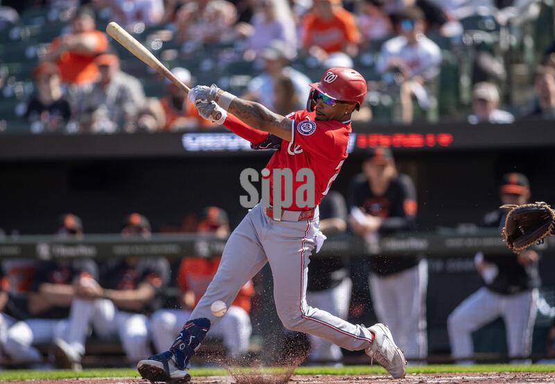 BALTIMORE, MD - MARCH 22: Washington Nationals shortstop Nasim Nuñez (26) hits onto his leg  onto his leg during a pre season MLB game between the Baltimore Orioles and the Washington Nationals, on March 22, 2026, at Oriole Park at Camden Yards, in Baltimore, Maryland.
 (Photo by Tony Quinn/SipaUSA)