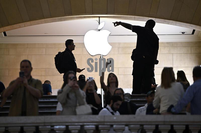 NY: Apple Inc. Turns 50  