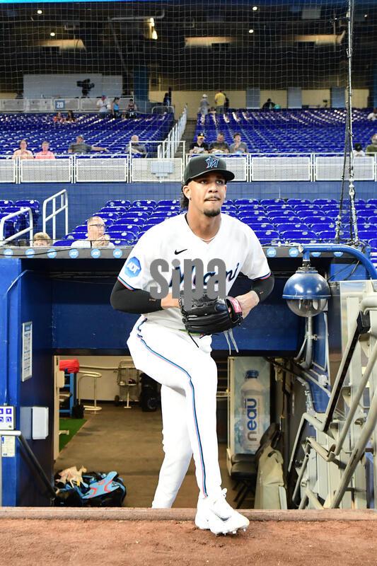 MLB: Cincinnati Reds vs Miami Marlins