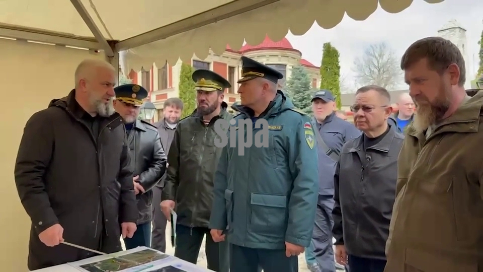 Russia: Russia's Emergenices Minsiter Kurenkov and Chechen Republic head Kadyrov visit landslide-hit villages