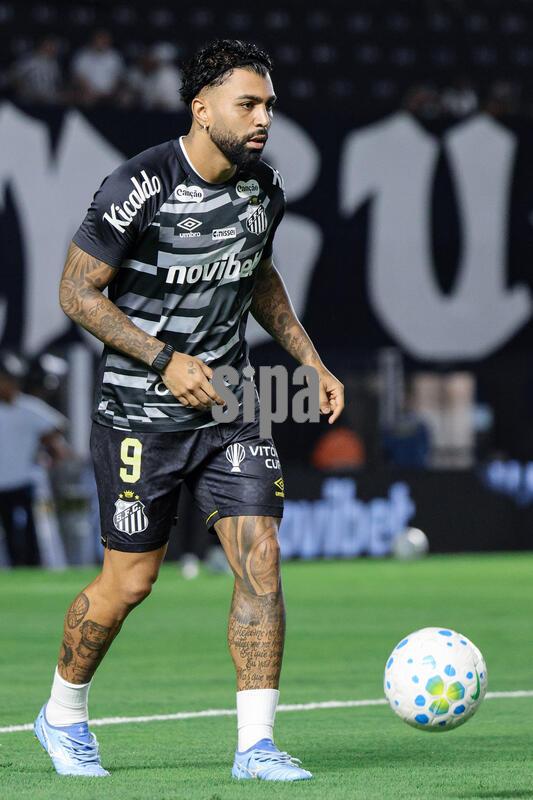 Santos v Atletico Mineiro - Brasileirao 2026