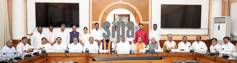 India: Bihar Chief Minister Nitish Kumar Chairs Last Cabinet Meeting