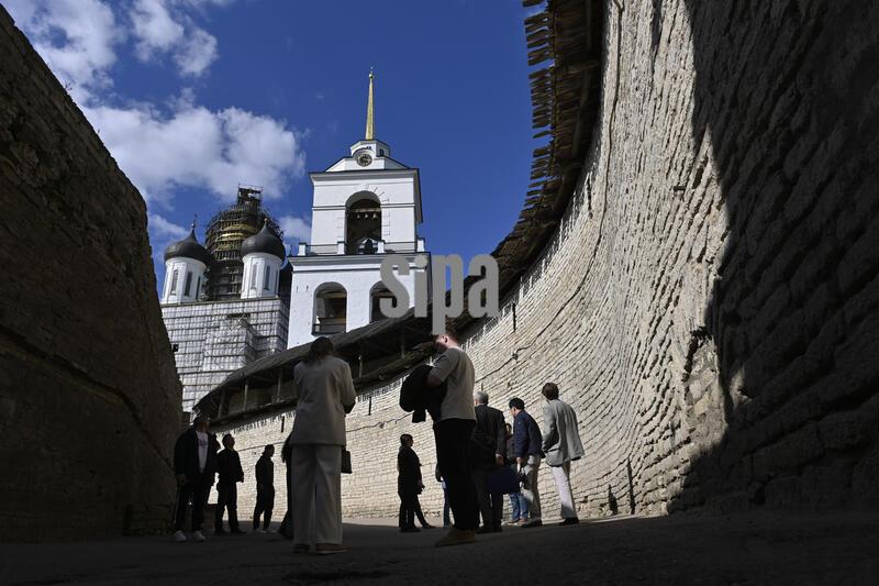 (260416) -- PSKOV, April 16, 2026 (Xinhua) -- People visit the Pskov Kremlin in Pskov, Russia, April 14, 2026. (Photo by Alexander Zemlianichenko Jr/Xinhua) (Photo by Xinhua/Sipa USA)