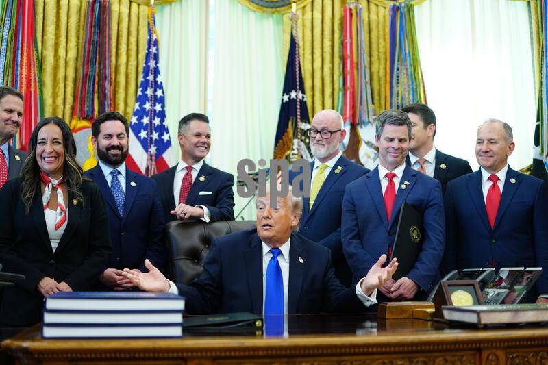 Trump Signs a Series of Executive Orders