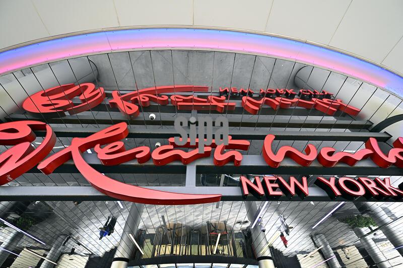 NY: Resorts World Opens Vegas-Style Casino In New York City