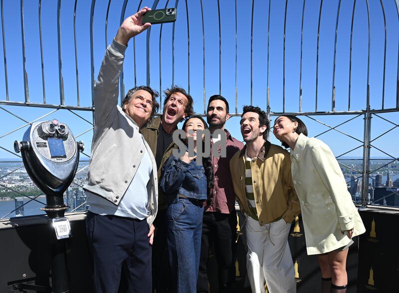 NY: Cast of Apple TV 'Shrinking' Visits Empire State Building