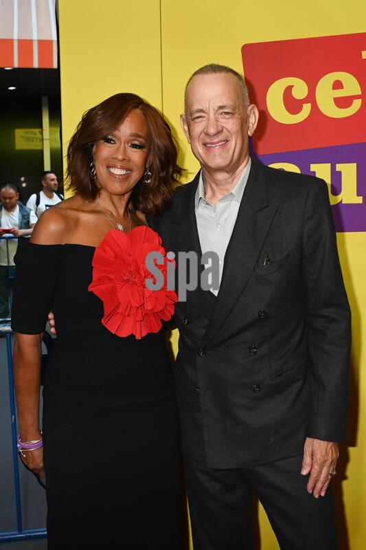 NY: "Celebrity Autobiography" Broadway Opening Night - Arrivals