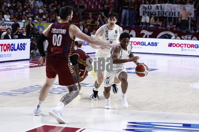 Umana Reyer Venezia vs Bertram Derthona Tortona - Basket Playoff - Quarti di Finale Gara 5