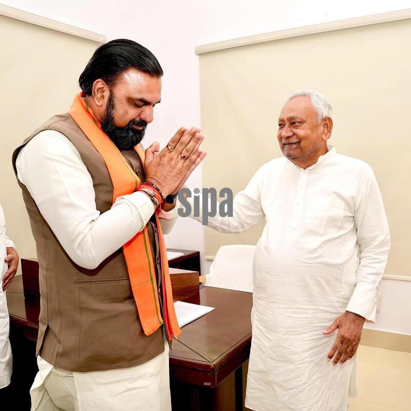 India: Bihar CM Samrat Choudhary Meets JDU National President Nitish Kumar