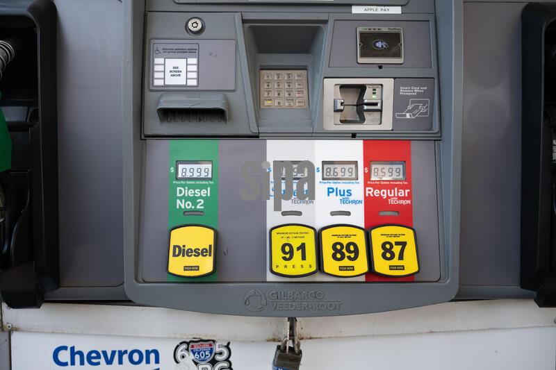 Los Angeles Gas Prices Climb Above $8 Per Gallon in USA - 29 May 2026