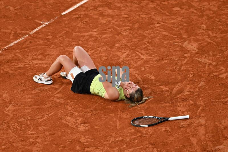 Maja Chwalinska (POL) during her semi final match at the 2026 Roland Garros French Tennis open tournament in Paris, France, on June 4, 2026. Photo by Corinne Dubreuil/Abaca/Sipa USA