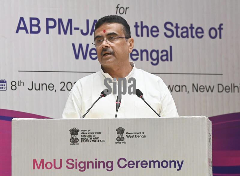 India: Union Health Minister JP Nadda and WB CM Suvendu Adhikari Present During MoU Signing Ceremony For Implementation Of Ayushman Bharat PM-JAY In West Bengal