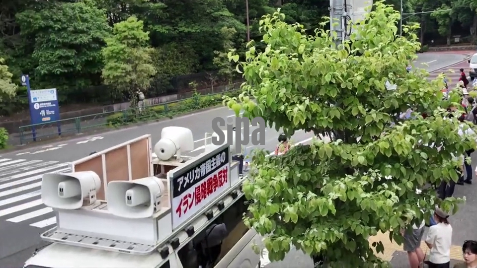 Japan: Large protest held in Tokyo against gov't military expansion policies