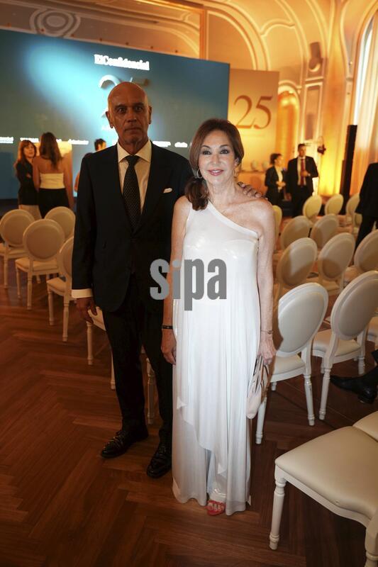 Spain: Juan Muñoz and Ana Rosa Quintana attending 25 anniversary of El Confidencial in Madrid