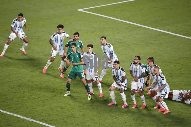 MO:  FIFA World Cup Match - Argentina vs Algeria