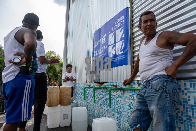 Rescue Efforts Continue in Earthquake-Hit La Guaira