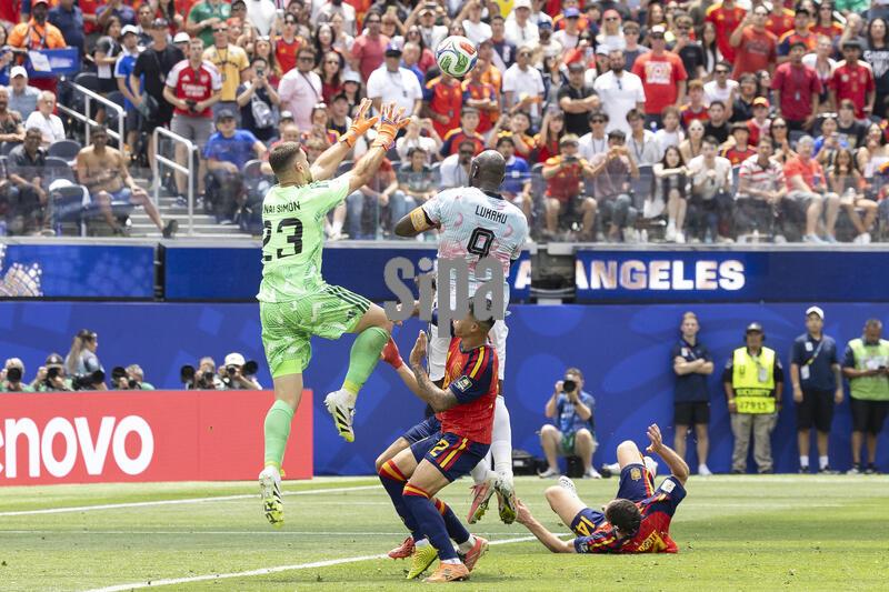 Spain Goalkeeper Unai Simon (23) makes a save during the Spain vs. Belgium Quarterfinal, Match 98 of the 2026 FIFA World Cup at SoFi Stadium in Inglewood, CA on July 10, 2026. (Photo by Corine Solberg/Sipa USA)