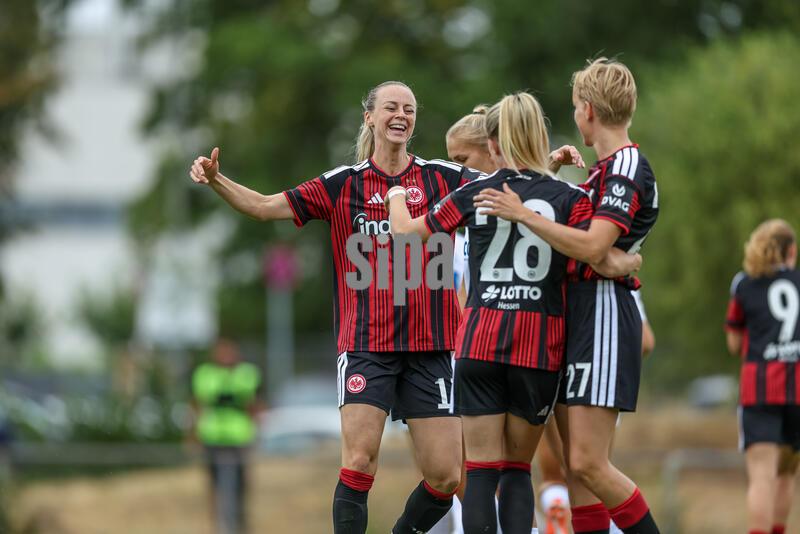 GER, Frankfurt, Eintracht Frankfurt vs SC Sand, Vorbereitung, Fussball, DFB, Spielzeit 2026/2027, Sportanlage Goldstein, Testspiel, 