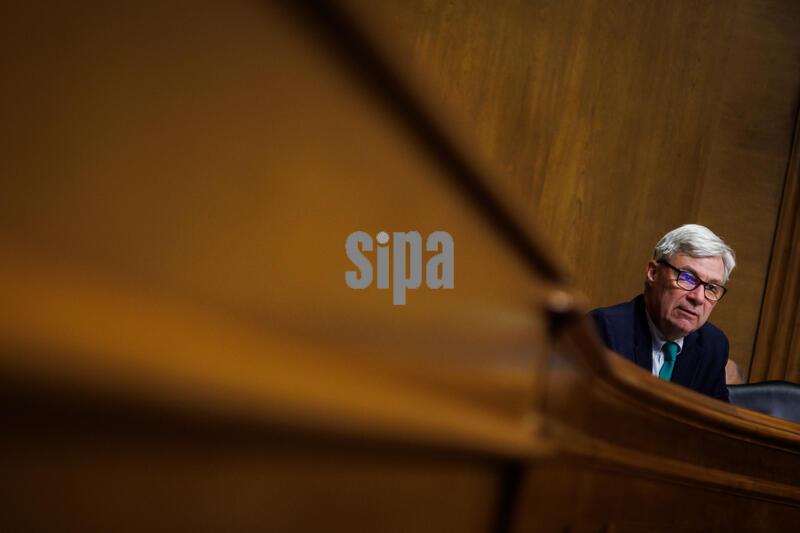 U.S. Sen. Sheldon Whitehouse (D-RI) questions U.S. Trade Representative Jamieson Greer during a Senate Committee on Finance hearing in the Dirksen Senate Office Building on July 22, 2026 in Washington, D.C. Greer is defending the Trump administrations use of tariffs after Trump imposed a new 50% tariff on Canadian goods. (Photo by Samuel Corum/Sipa USA)