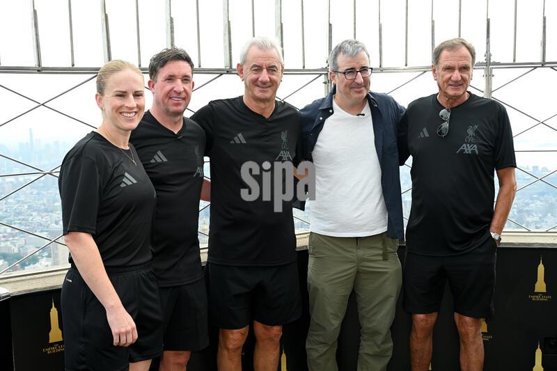 NY: Natasha Dowie, Ian Rush, Phil Thompson, and Robbie Fowler Visit the Empire State Building