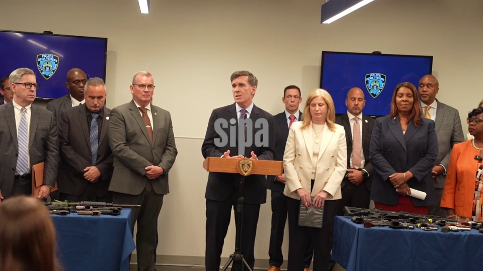Press briefing by NYPD Commissioner Jessica Tisch, District Attorneys and State and Federal partners